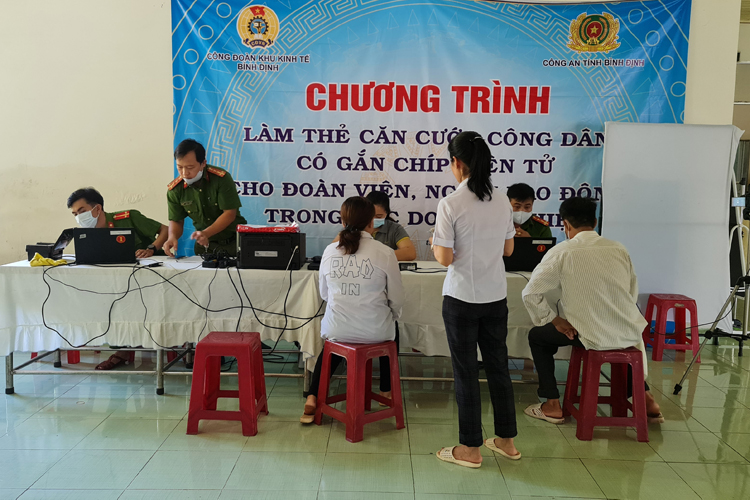 Tin 23 0521 01