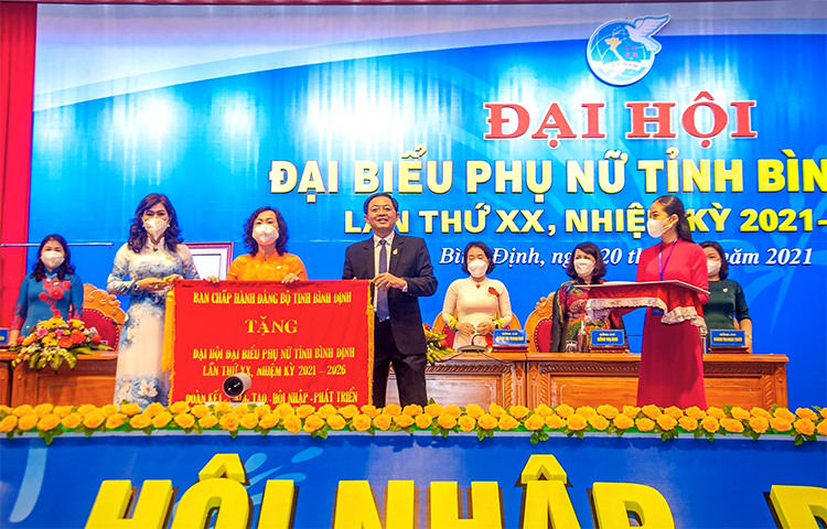 PHU NU