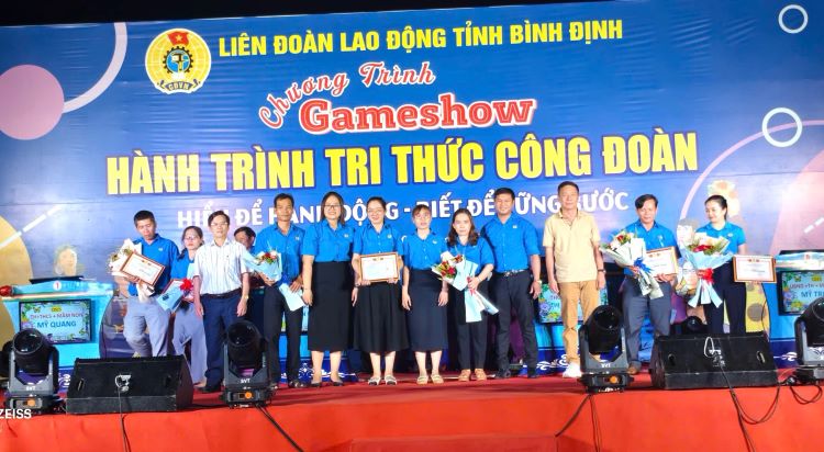 230520251