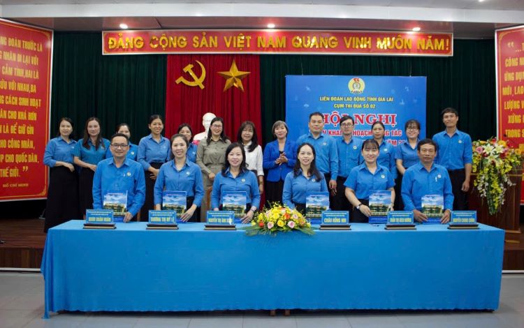 Cụm thi đua số 2 triển khai kế hoạch công tác, ký kết giao ước thi đua năm 2026