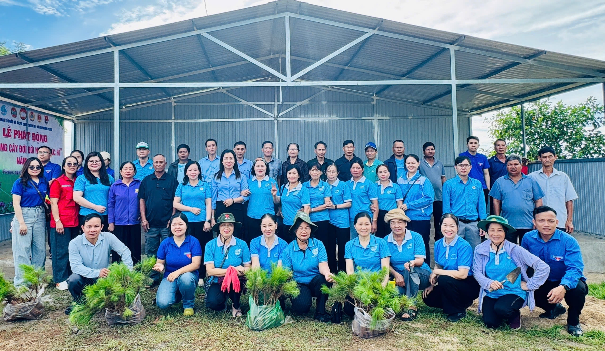 Công đoàn phường Pleiku tham gia Lễ phát động “Tết trồng cây đời đời nhớ ơn Bác Hồ” năm 2026