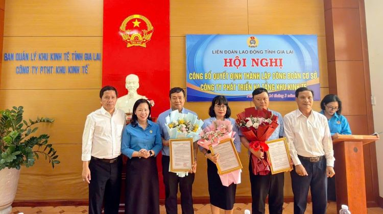 Công đoàn phường Pleiku ra mắt Công đoàn cơ sở Công ty Phát triển Hạ tầng Khu Kinh tế