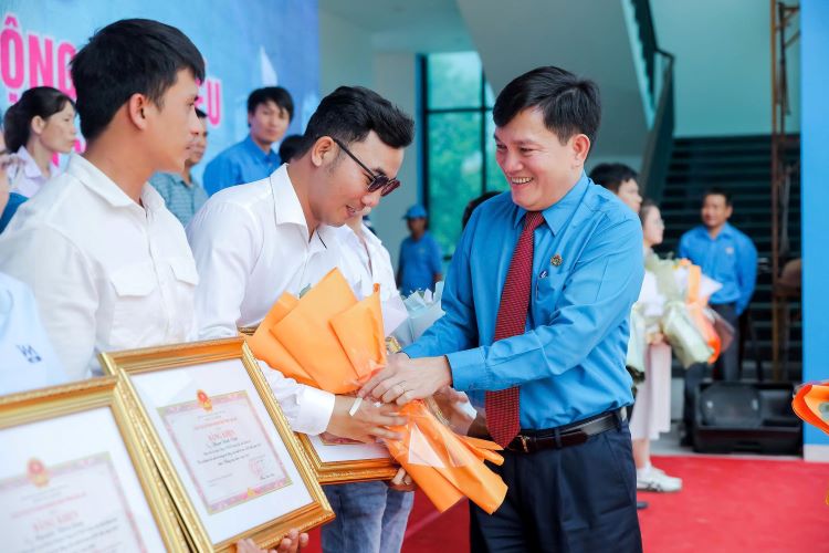 Công đoàn Gia Lai trên mặt trận bảo vệ nền tảng tư tưởng của Đảng trong giai đoạn mới
