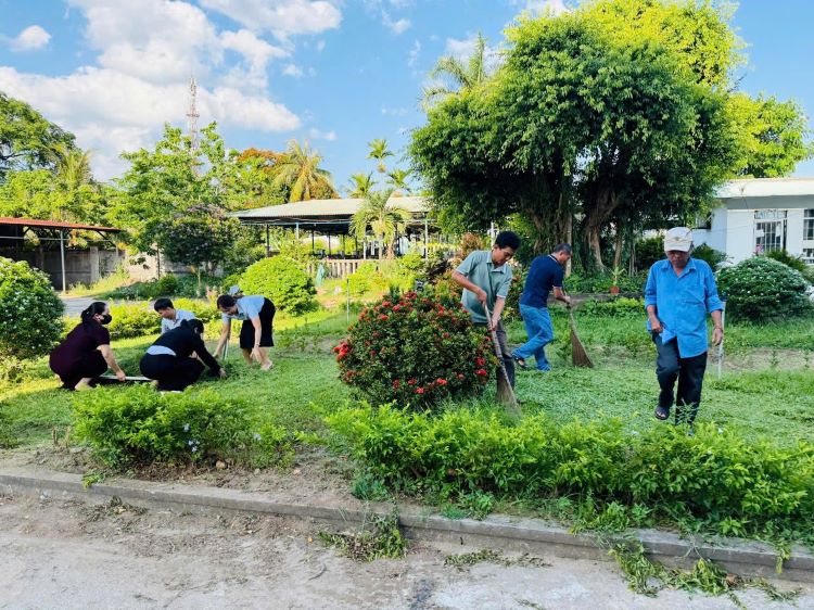 Công đoàn xã Phù Mỹ: Hưởng ứng Lễ ra quân hưởng ứng phong trào “Toàn dân chung tay bảo vệ môi trường, vì một Việt Nam xanh - sạch - đẹp”