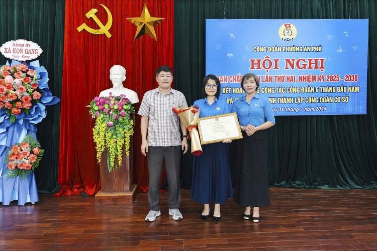 Công đoàn phường An phú: Đồng chí Trần Thị Thúy Hằng - Chủ tịch Công đoàn cơ sở tiêu biểu